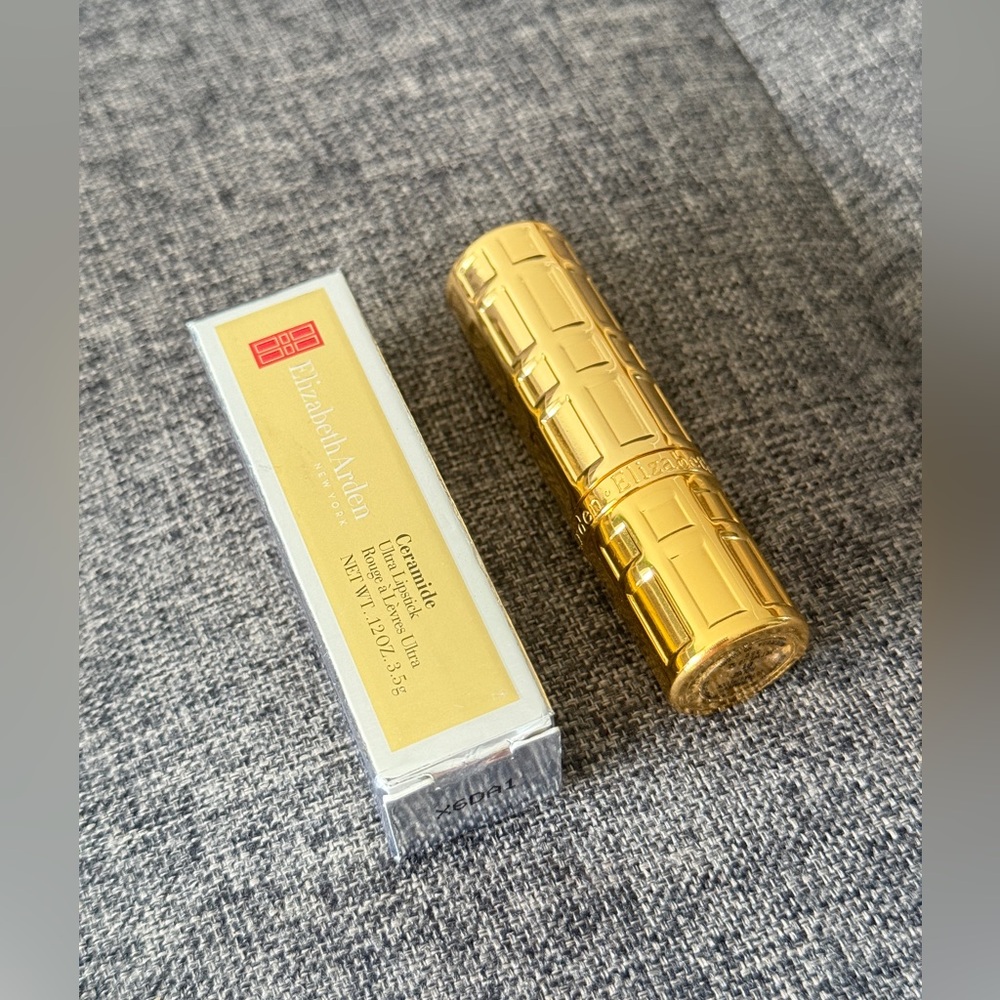 Elizabeth Arden Red Lipstick - Picture 3 of 3
